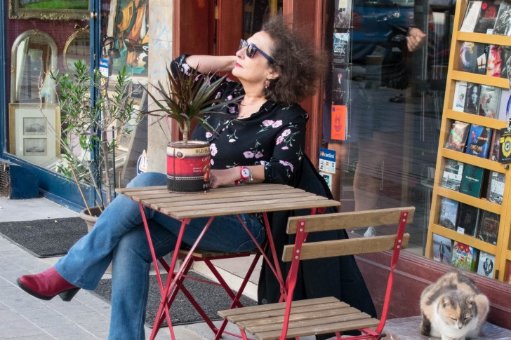 Η Νεοσμυρνιώτισσα συγγραφέας Χίλντα Παπαδημητρίου μιλά για το νέο της βιβλίο